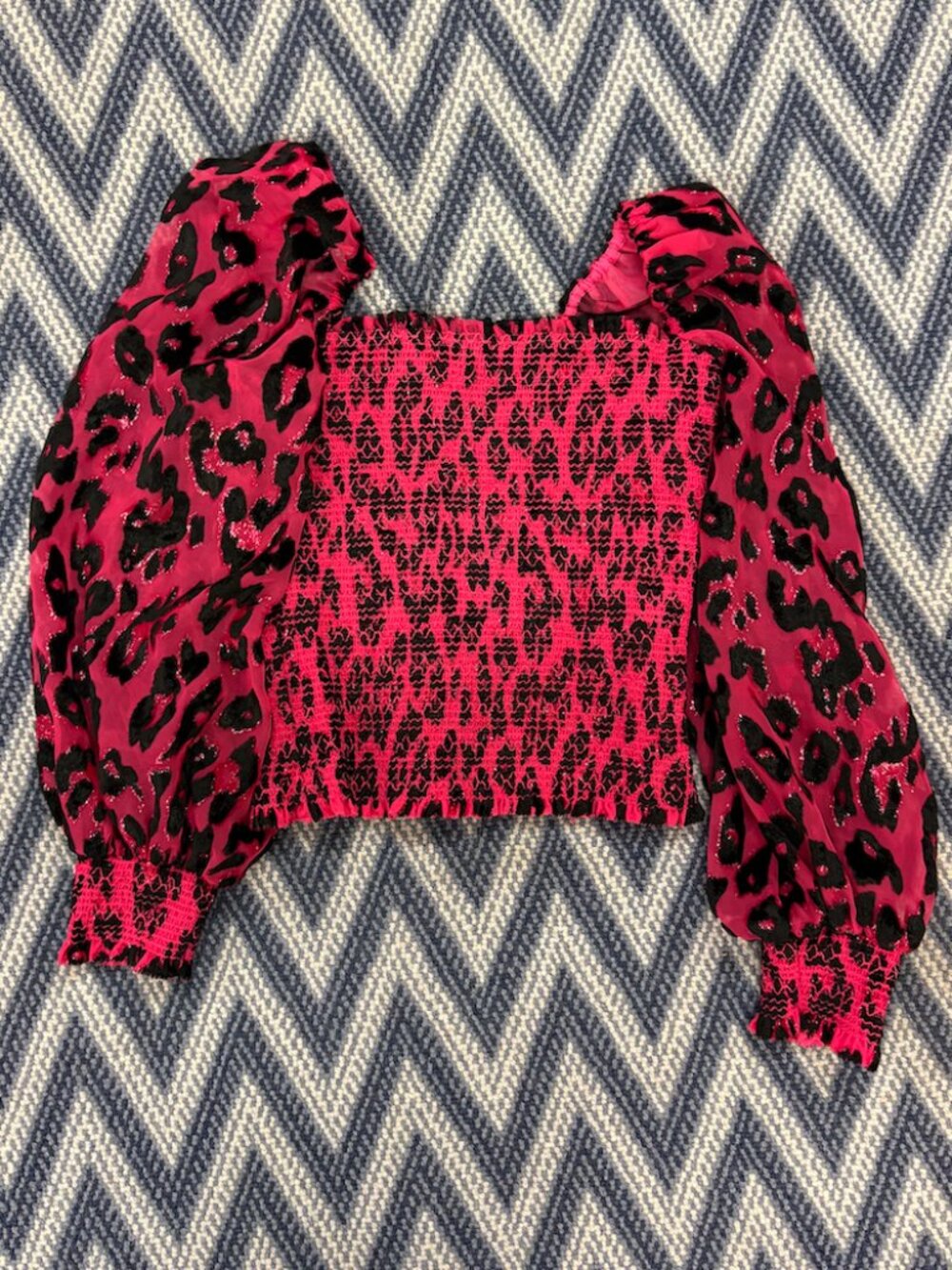 Alice + Olivia Pink Leopard Puff Sleeve Smocked Top XS